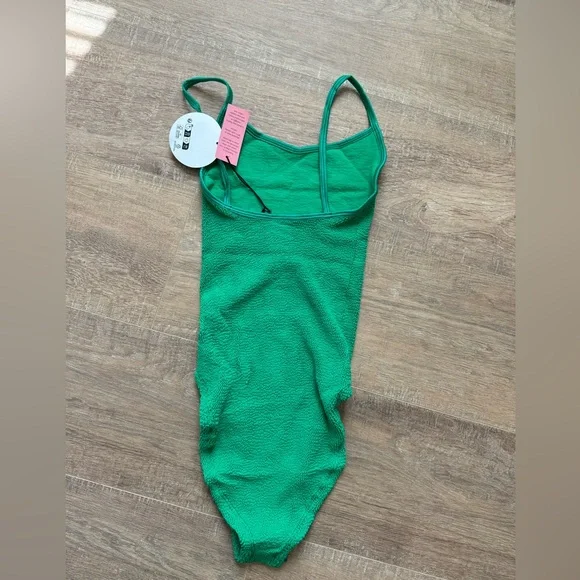 NEW Hunza G Women's Pamela Swimsuit in Emerald Green Crinkle One Size Coverage - Picture 6 of 7